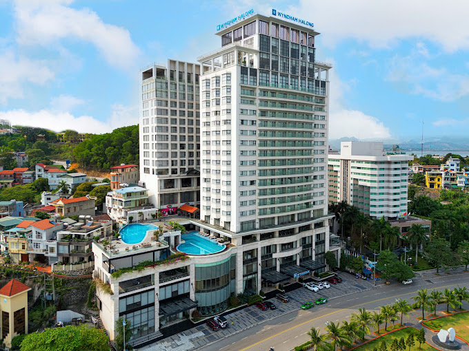 Khách sạn Wyndham Legend Halong
